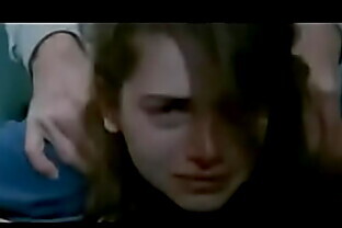 /images/beautiful girl having trouble 67 sec