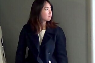 /images/Japanese babe flashes