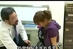 /images/Asian pregnant teen goes to doctor