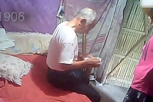/images/工棚嫖J系列看起来能有70岁的秃顶老头还给鸡妈带点吃的熟人了聊的热乎老当益壮还挺猛内射事后好像给20块 15 min