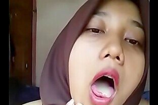 /images/'Indonesian Malay Hijabi Horny 02'